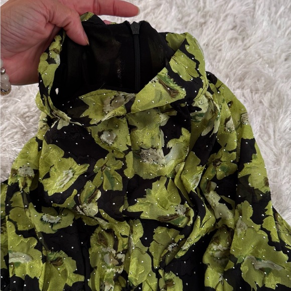NWOT 🧩 Elegant Green & Black Floral Halter Dress - Picture 10 of 16